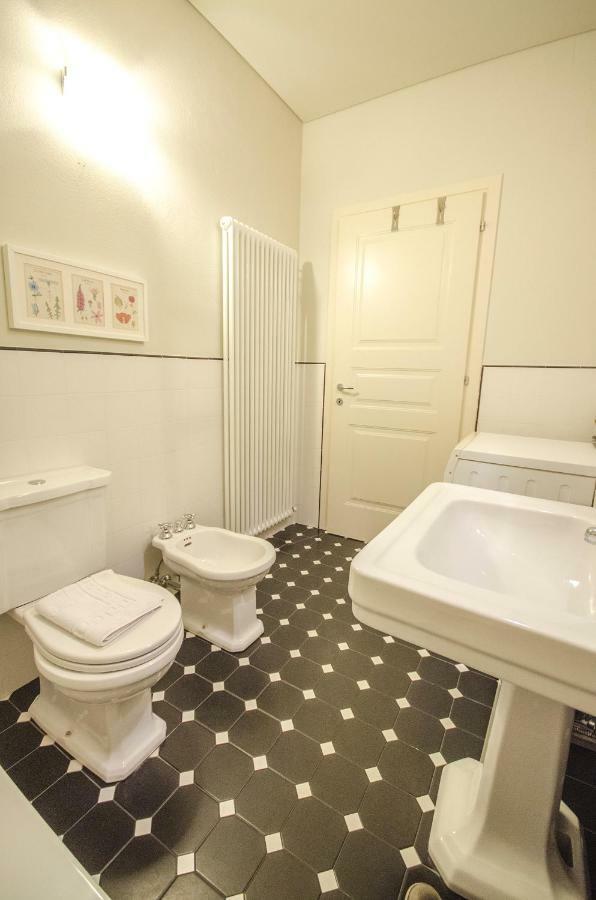 Azeglio Apartment, A Due Passi Da Piazza Maggiore 博洛尼亚 外观 照片