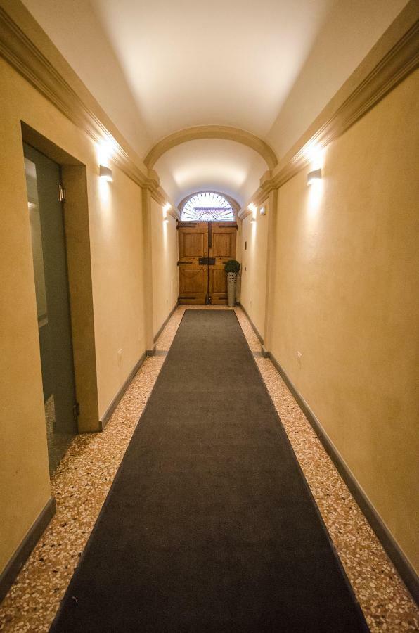 Azeglio Apartment, A Due Passi Da Piazza Maggiore 博洛尼亚 外观 照片