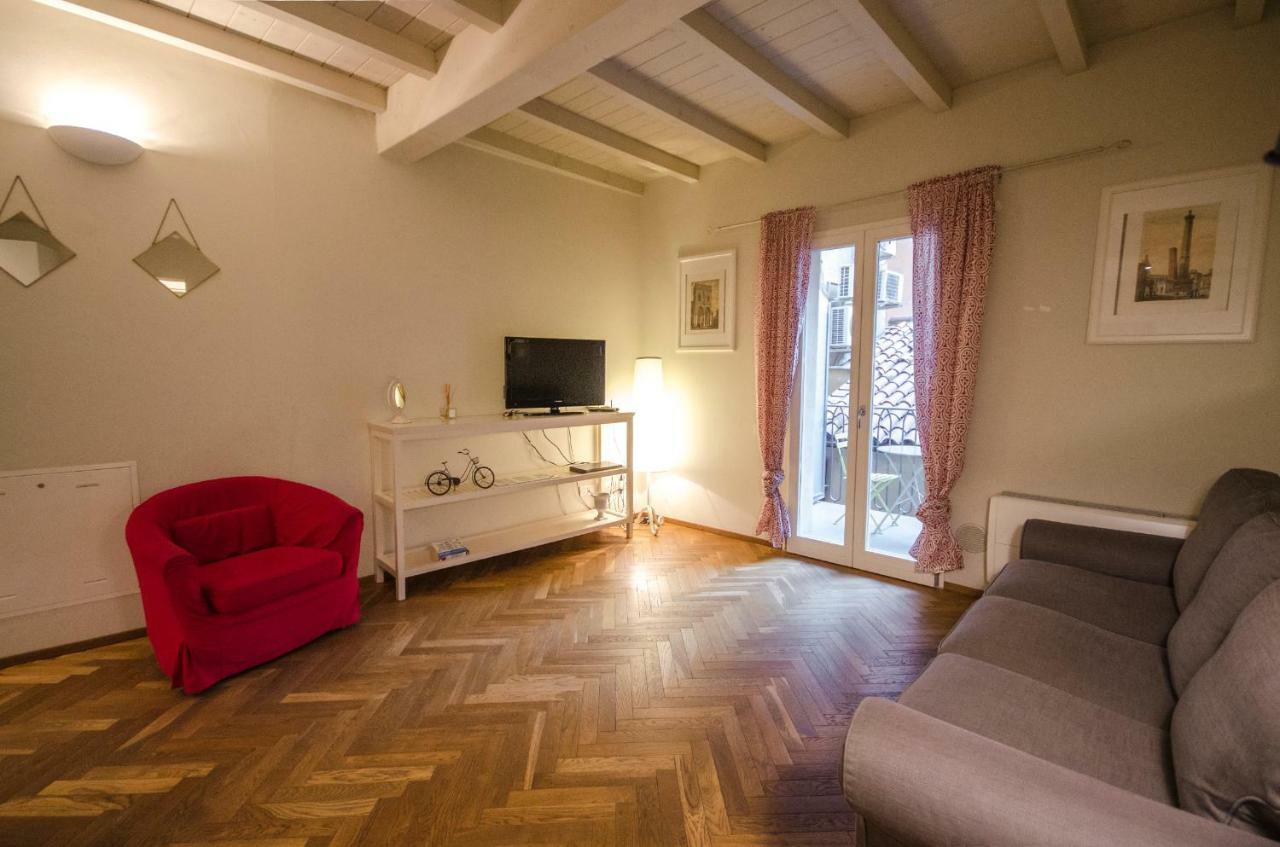 Azeglio Apartment, A Due Passi Da Piazza Maggiore 博洛尼亚 外观 照片
