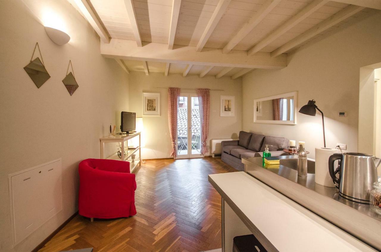 Azeglio Apartment, A Due Passi Da Piazza Maggiore 博洛尼亚 外观 照片