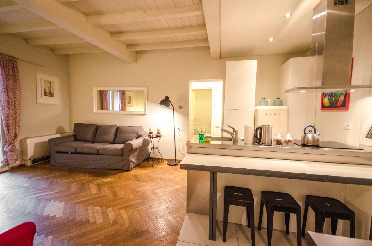 Azeglio Apartment, A Due Passi Da Piazza Maggiore 博洛尼亚 外观 照片